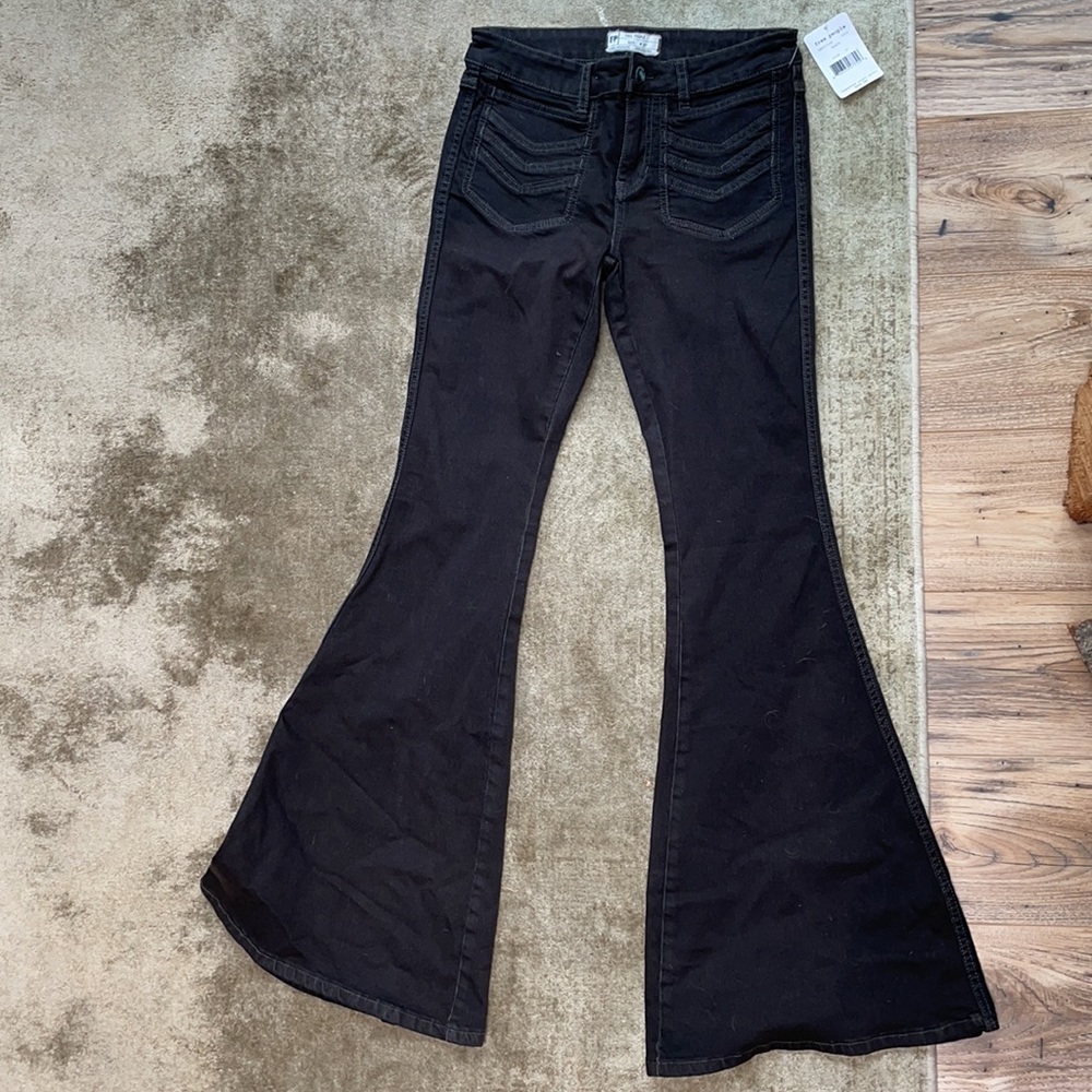 FREE PEOPLE FLARE BLACK JEANS SZ 27 NWT